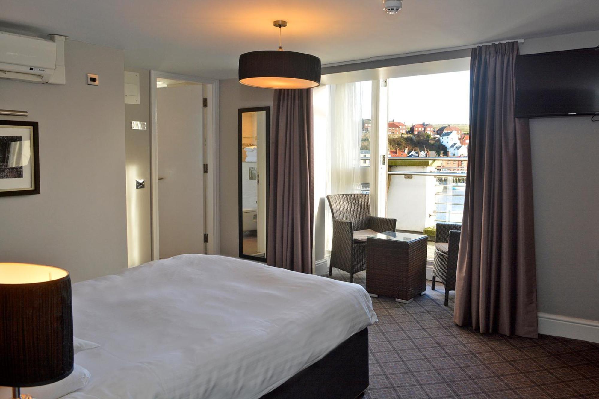 The Angel Hotel Wetherspoon Whitby Bagian luar foto