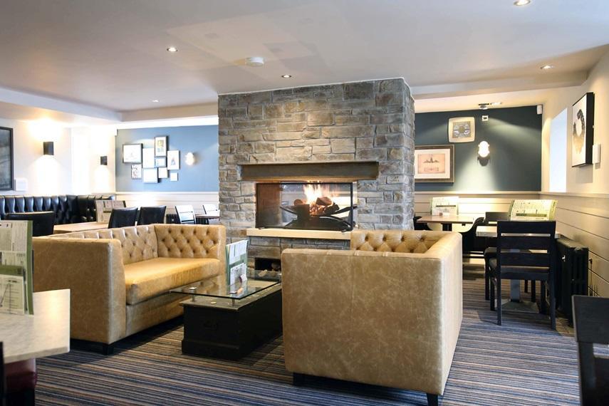 The Angel Hotel Wetherspoon Whitby Bagian luar foto
