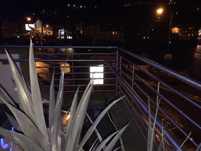 The Angel Hotel Wetherspoon Whitby Bagian luar foto